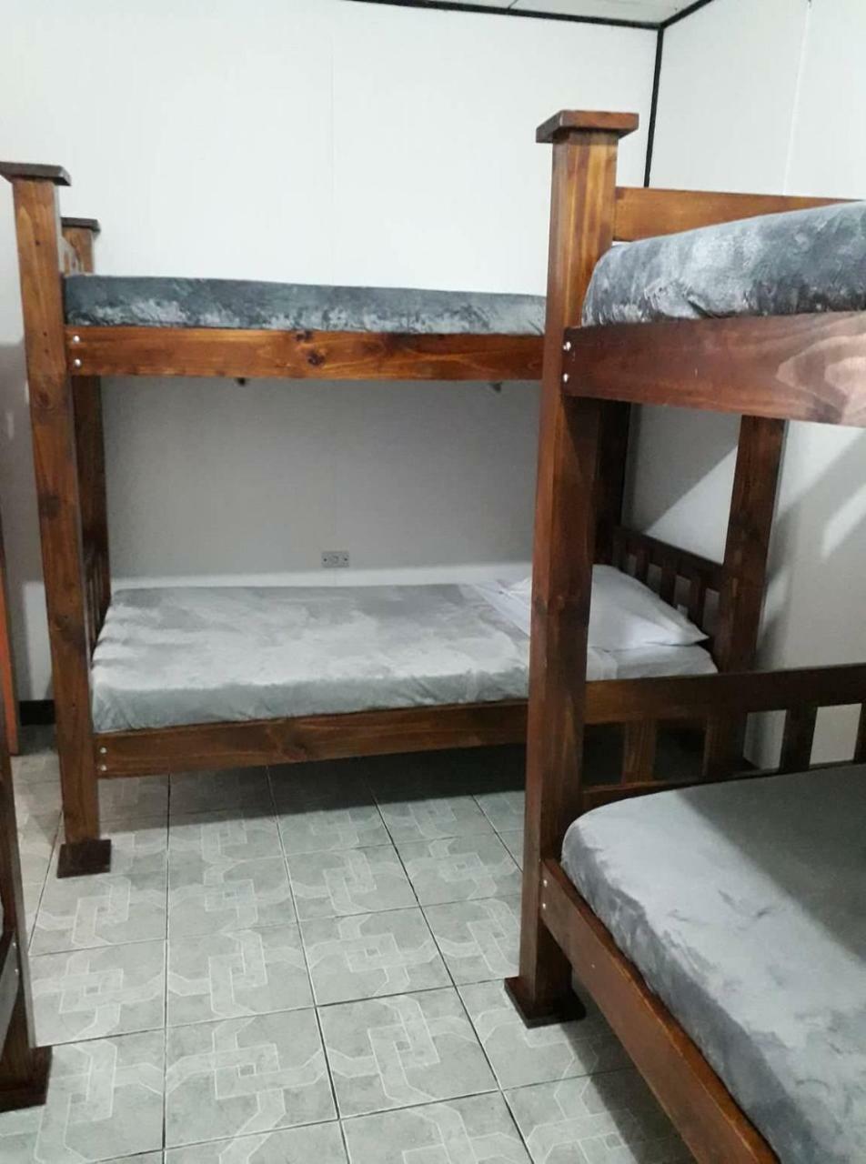 Hostel California Monteverde 외부 사진